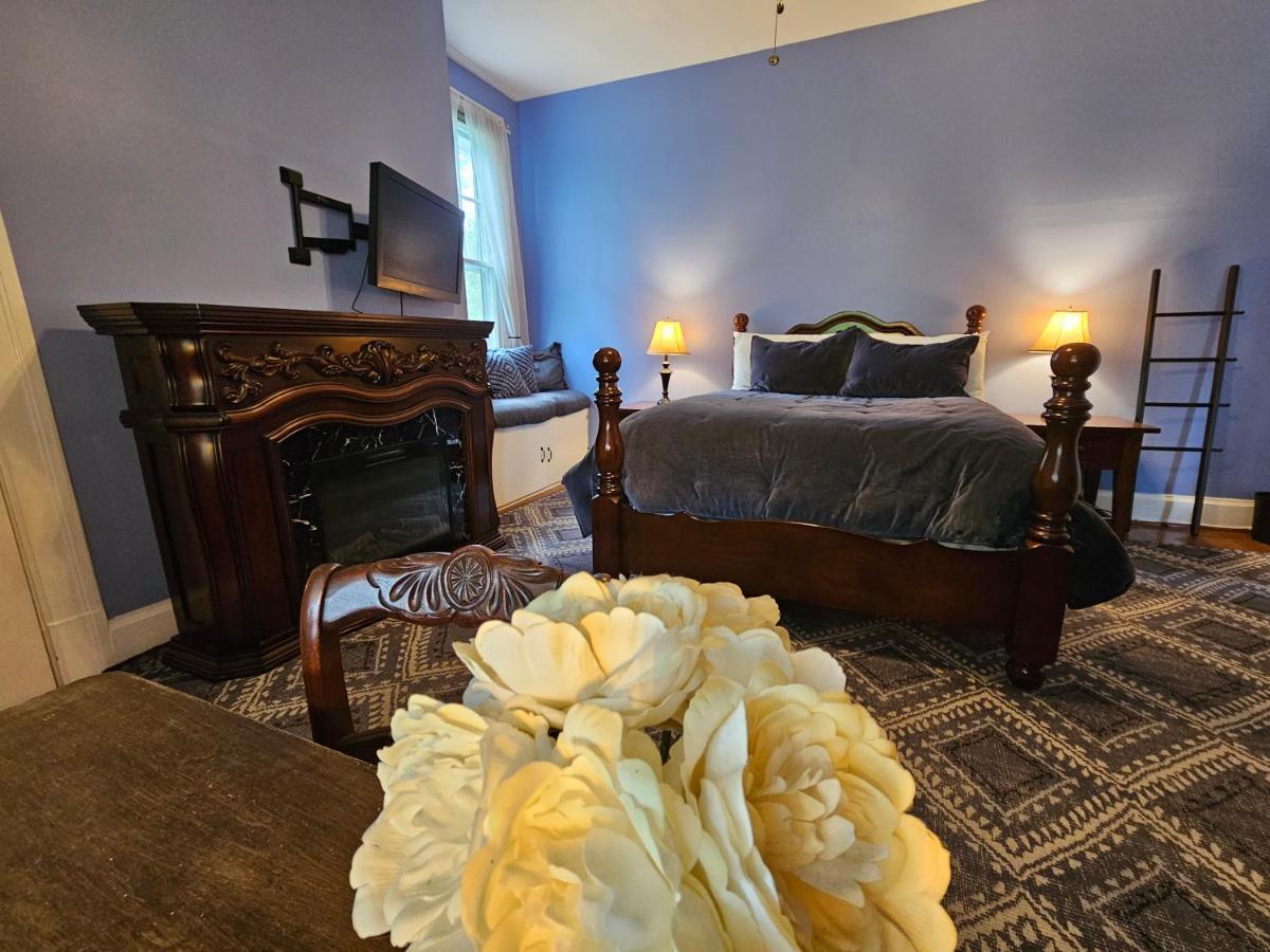 Bed and Breakfast Winridge Manor Madison Heights Habitación foto